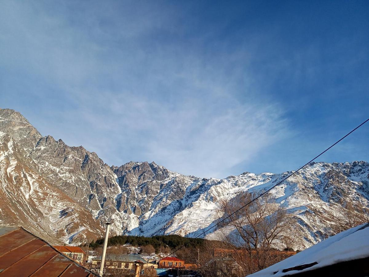 Guest House Sunset Kazbegi Esterno foto