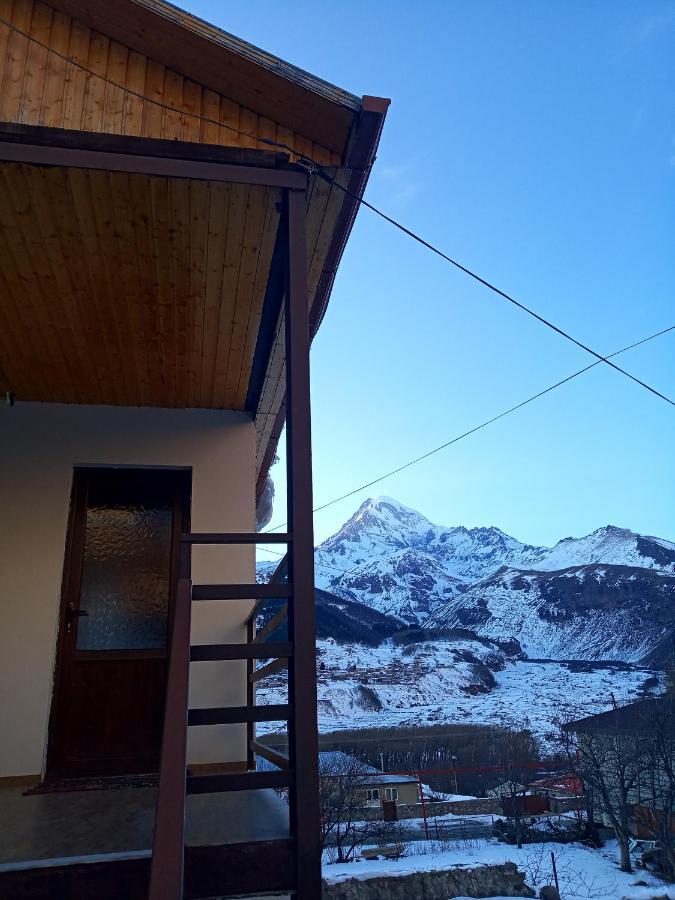 Guest House Sunset Kazbegi Esterno foto