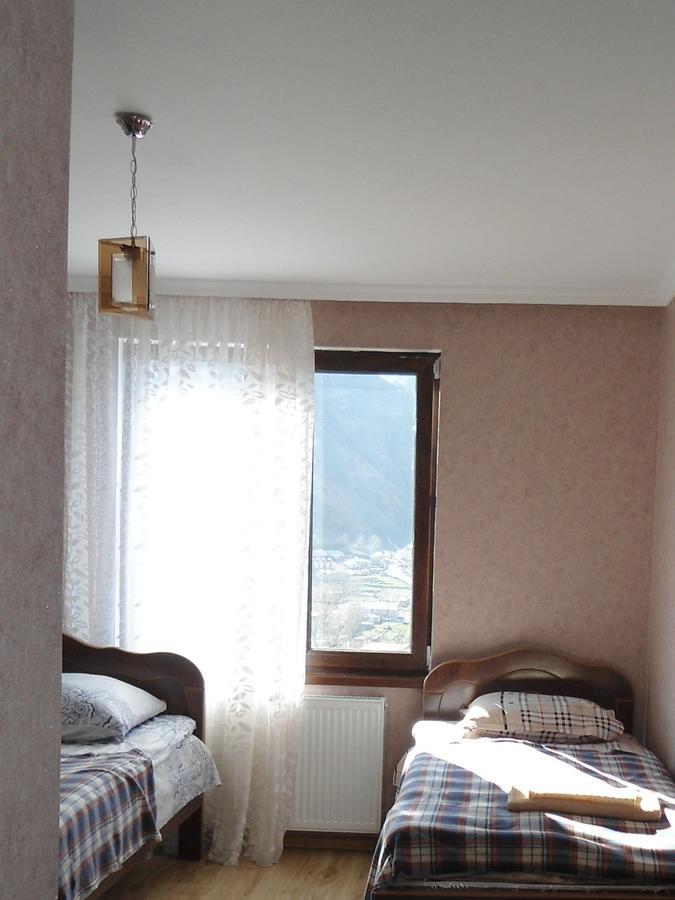 Guest House Sunset Kazbegi Esterno foto
