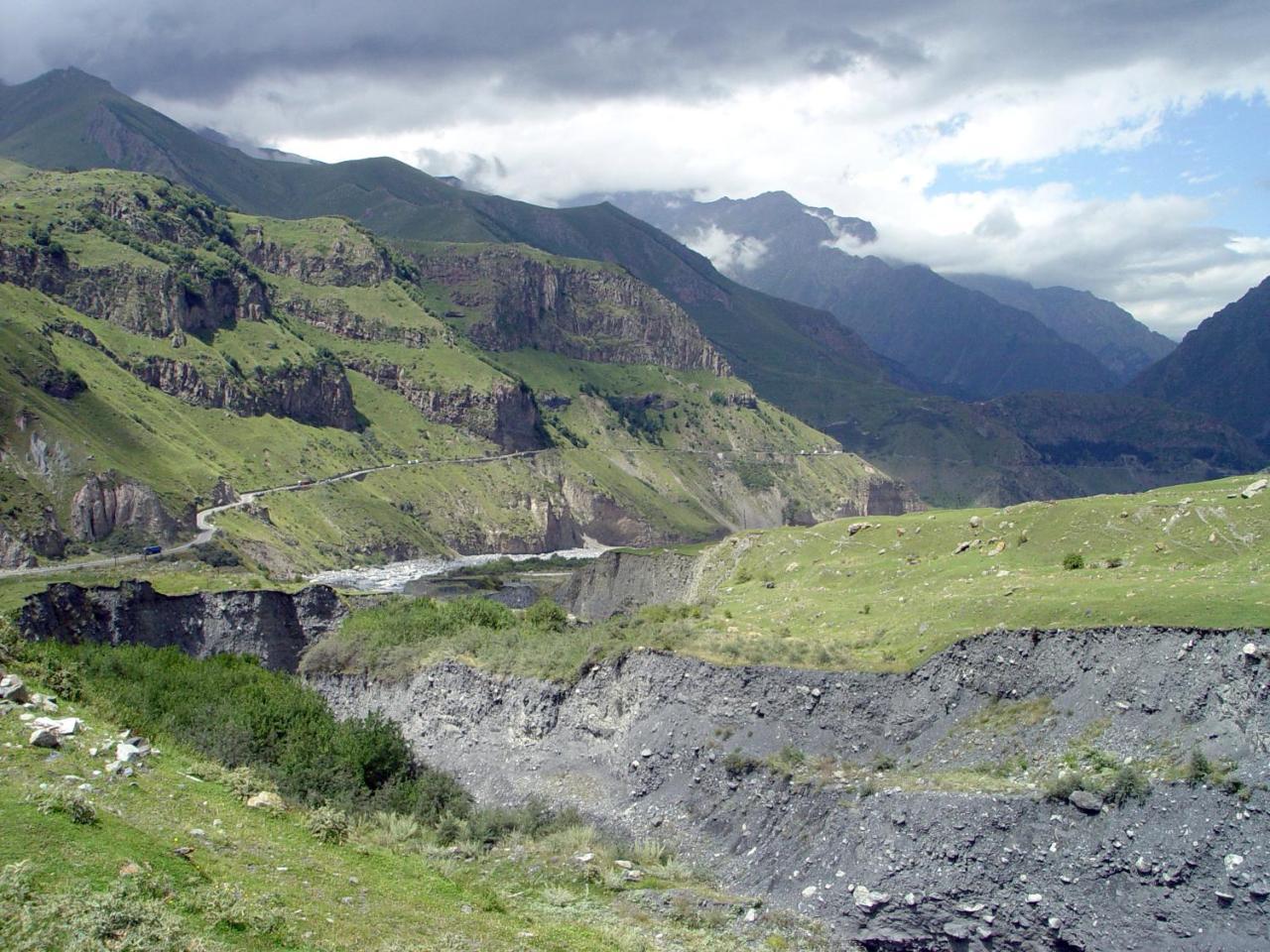 Guest House Sunset Kazbegi Esterno foto