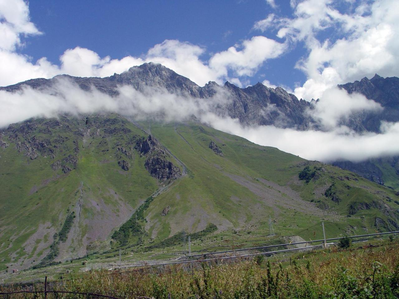 Guest House Sunset Kazbegi Esterno foto