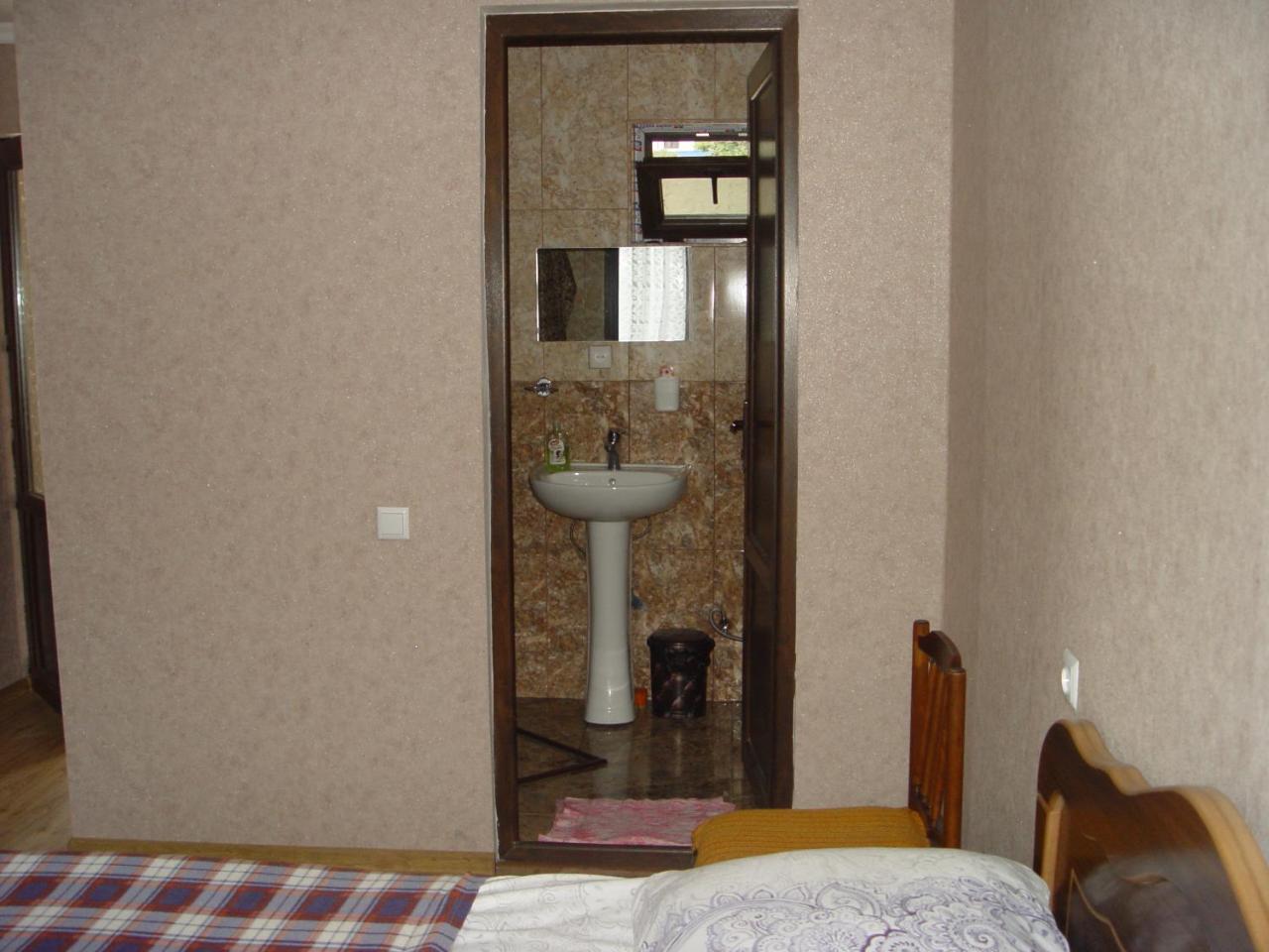 Guest House Sunset Kazbegi Esterno foto